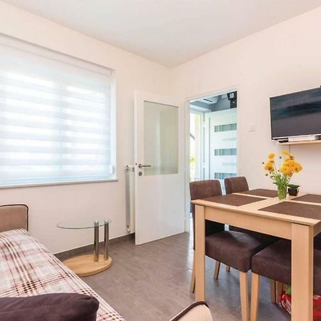 Apartment Laura Kostrena Εξωτερικό φωτογραφία