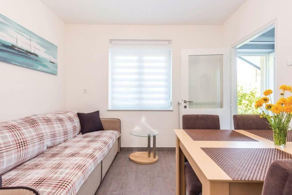 Apartment Laura Kostrena Εξωτερικό φωτογραφία